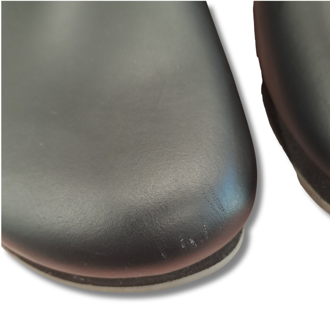 Birkenstock - Boston Oiled Leather Clog - Toe View