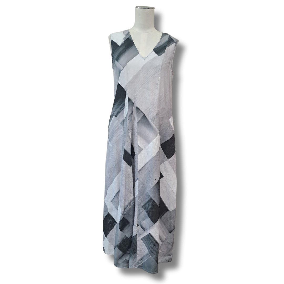 Neris - Sphere Dress - Front