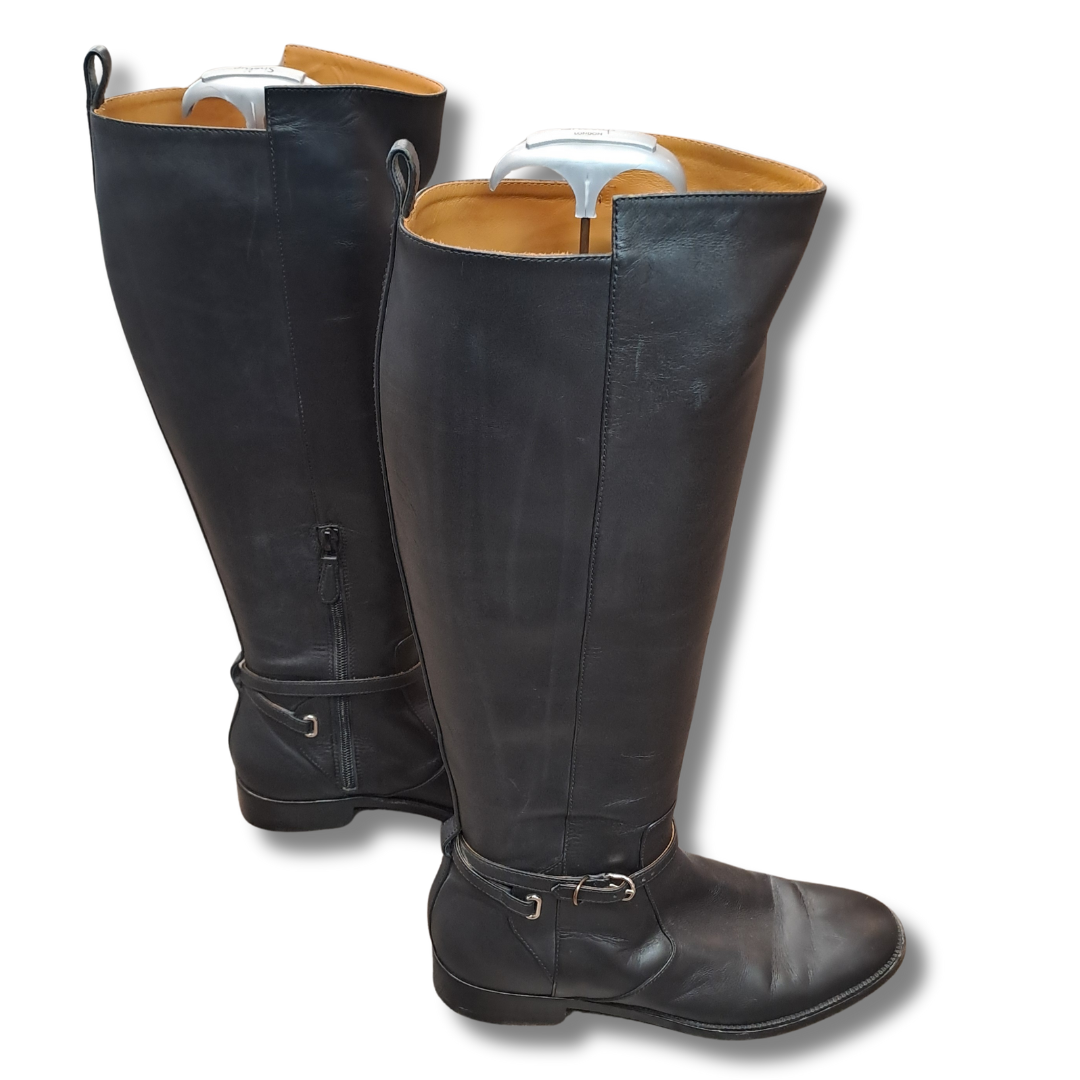 Balenciaga leather boot - side views
