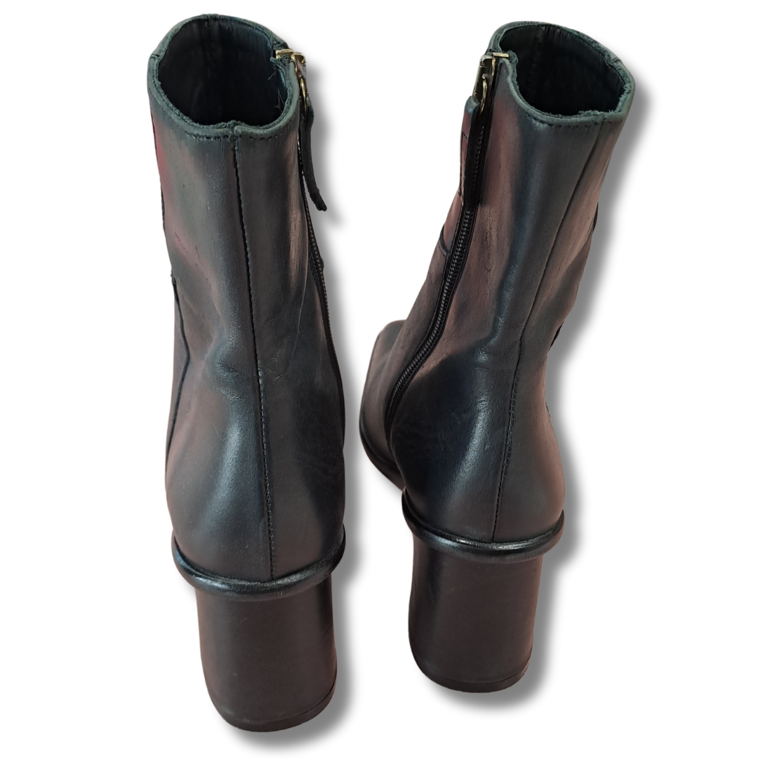 Alohas - West Vintage Leather Boots - Size 39/8 - Back