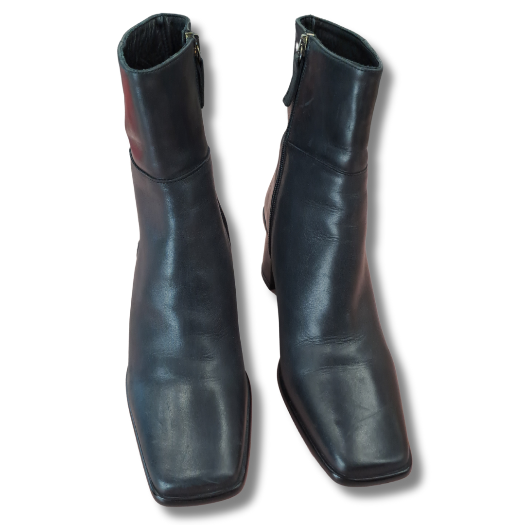 Alohas - West Vintage Leather Boots - Size 39/8 - Front