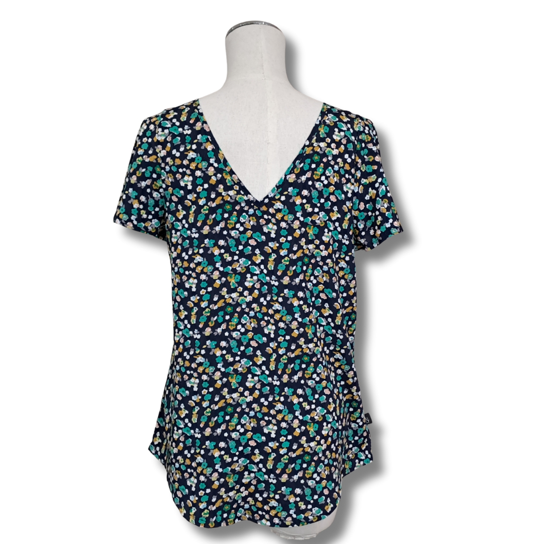 Kilt - Floral Reversible Top - V-Neck