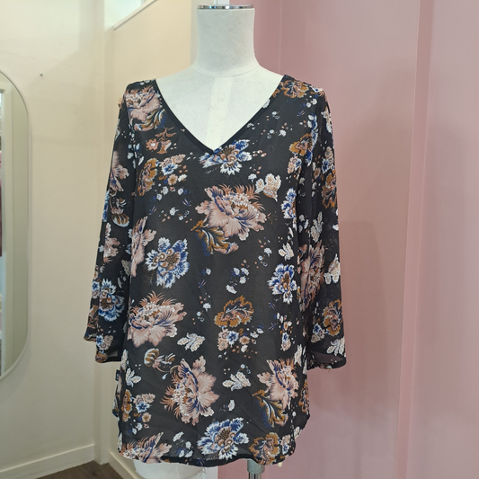 Kilt - Sheer Floral Top - Size 10