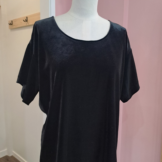 Max - Velvet Top - Size 8