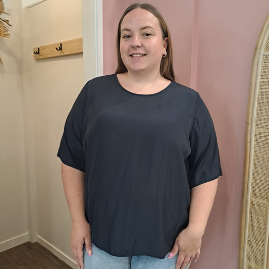 Mela Purdie - Transit Tee - Size 20