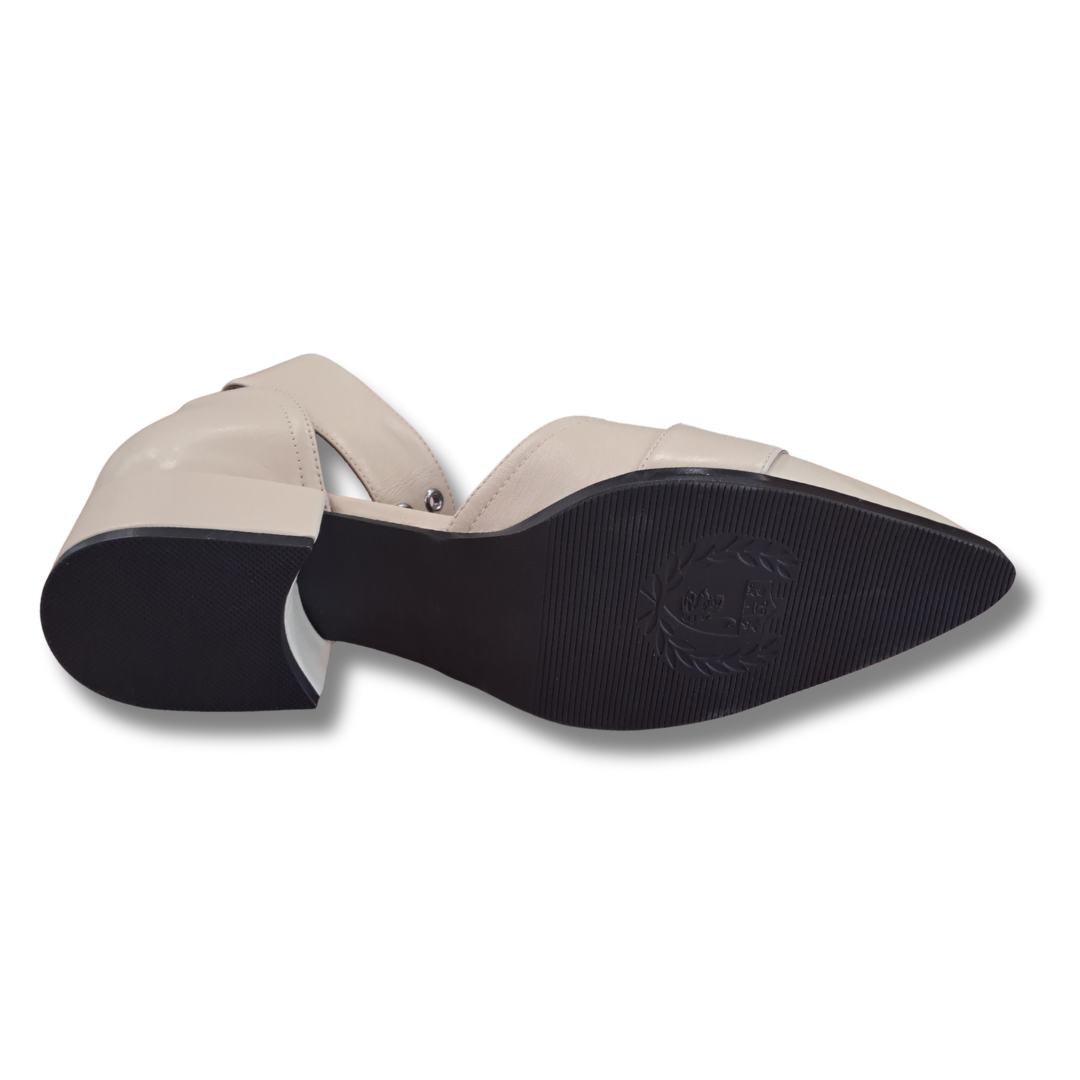 Mi Piaci - Bone Leather Sandal - Sole View