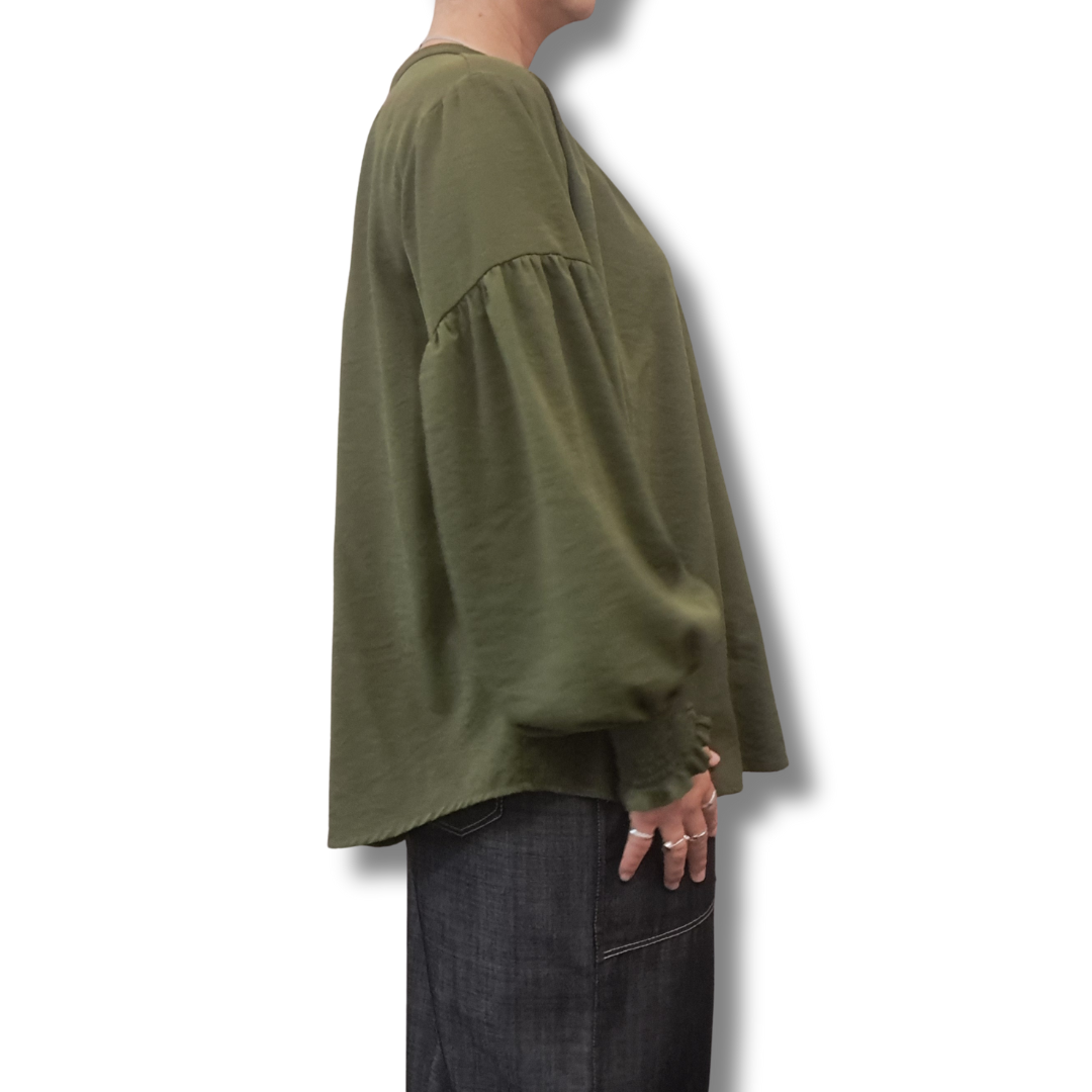 Moochi - Appoint Top - Side View