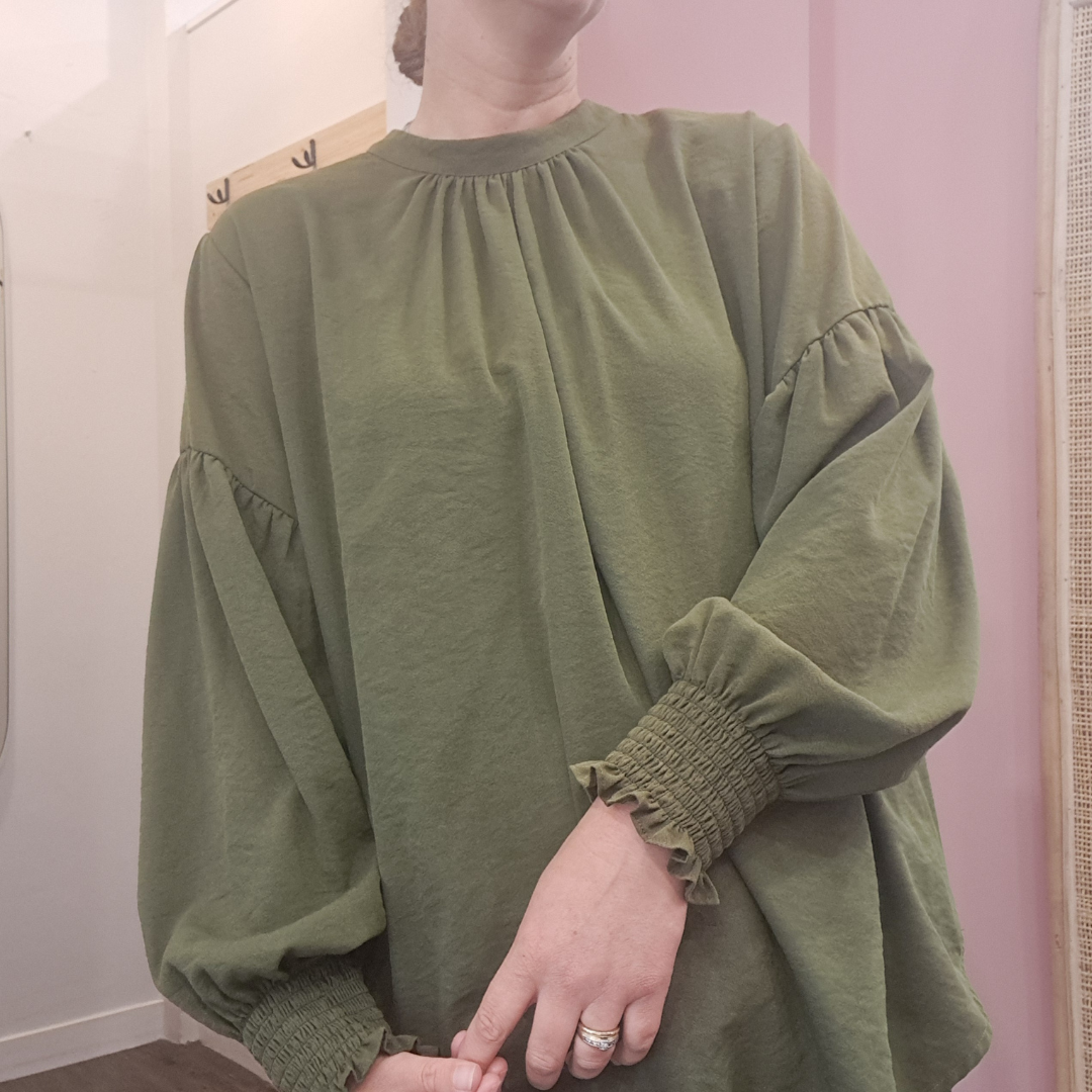 Moochi - Appoint Top - Size 14