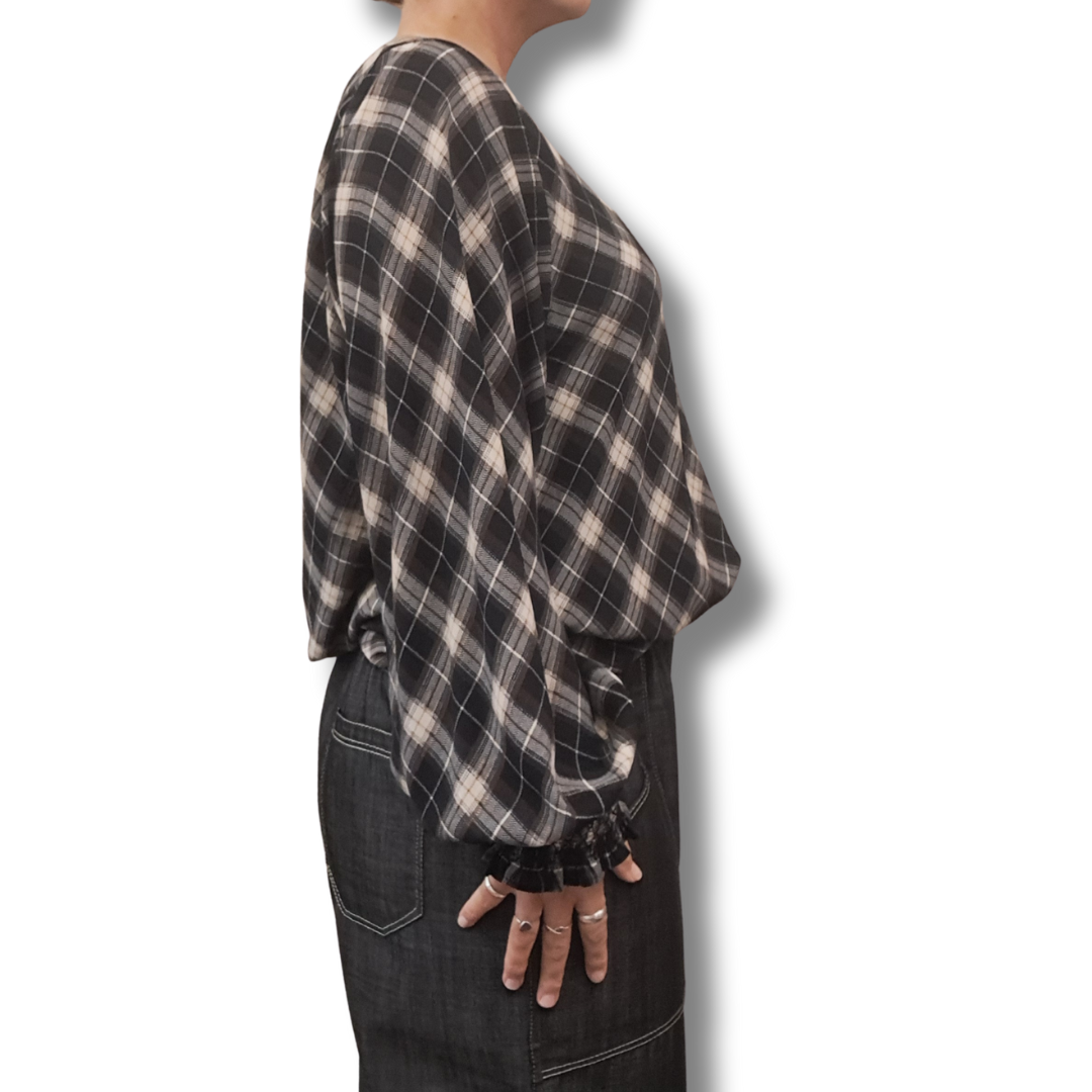 Moochi - Division Top - Side View