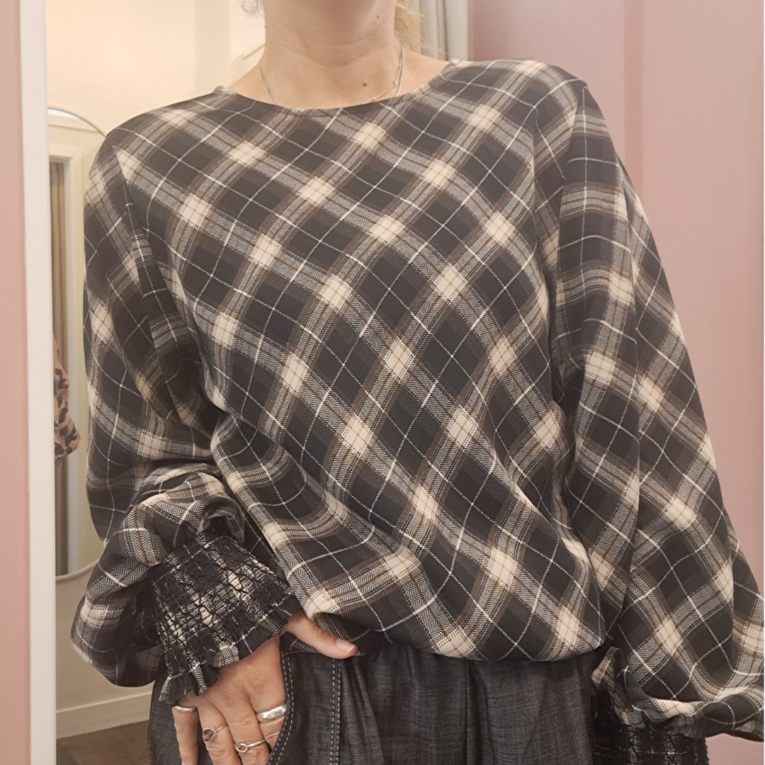 Moochi - Division Top - Size 14