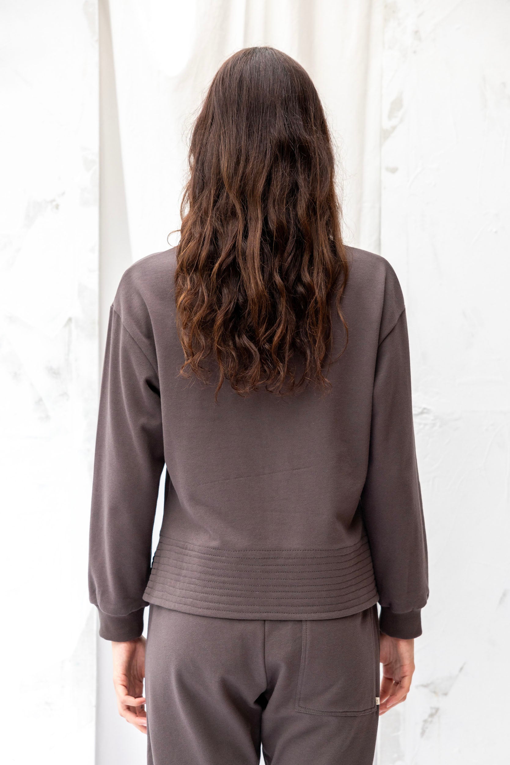 ReCreate-Edie-Sweatshirt-Organic-Cotton-Charcoal-Back