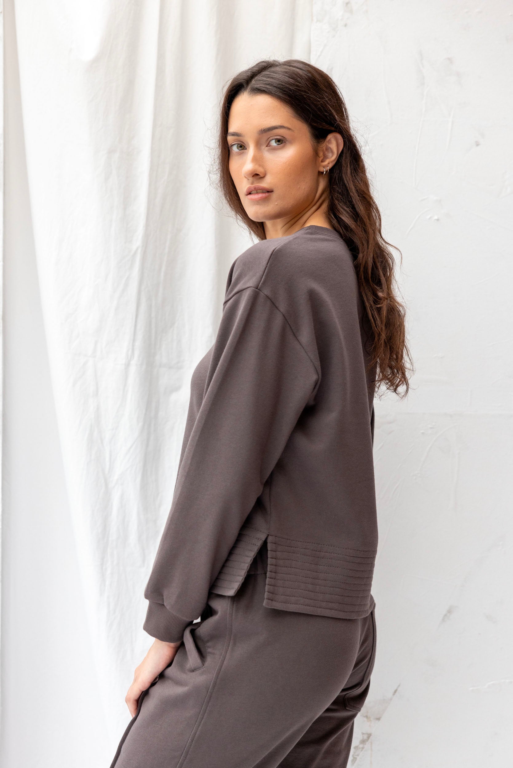 ReCreate-Edie-Sweatshirt-Organic-Cotton-Charcoal-Side