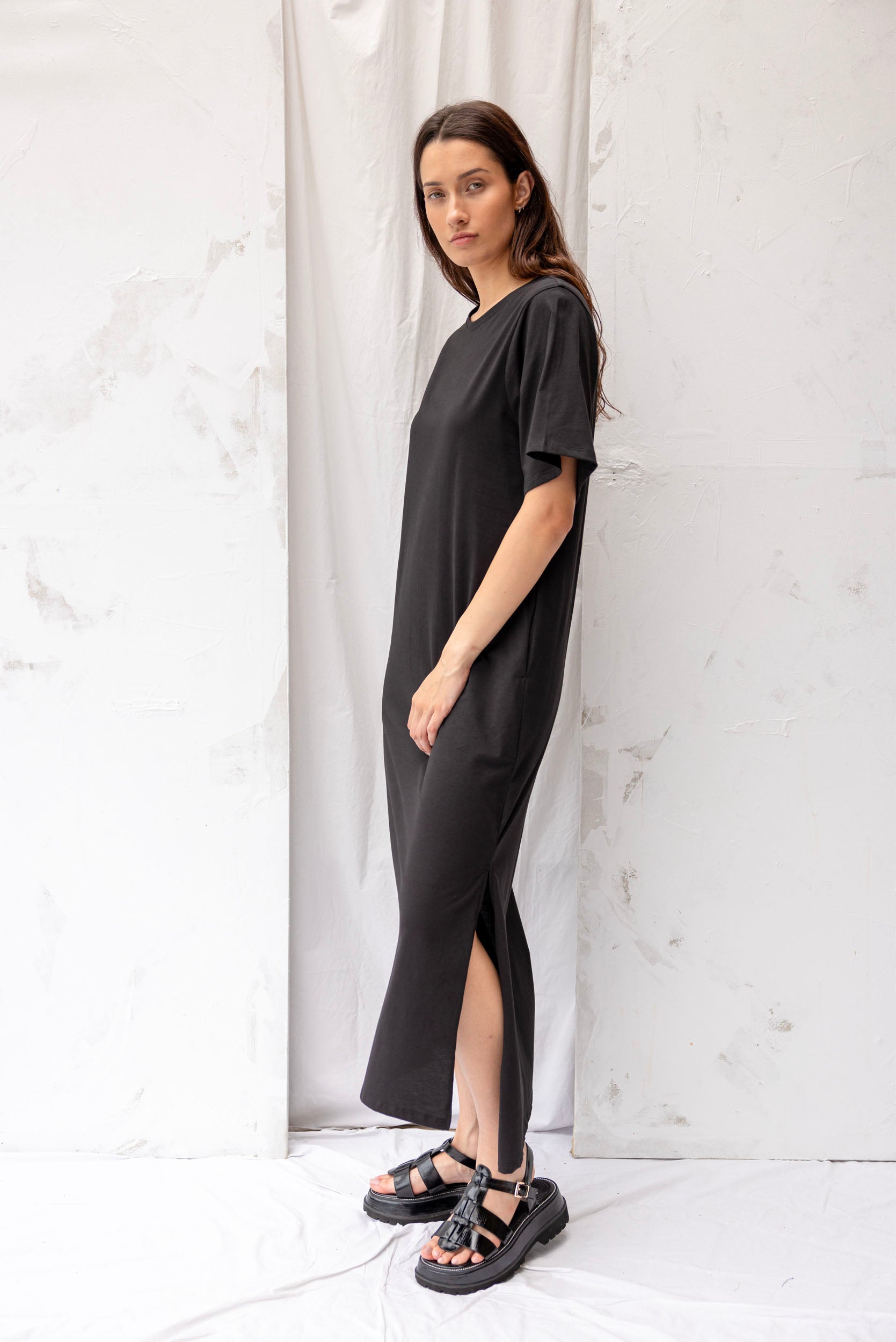 ReCreate-Forage-Dress-Organic-Cotton-Black-Side