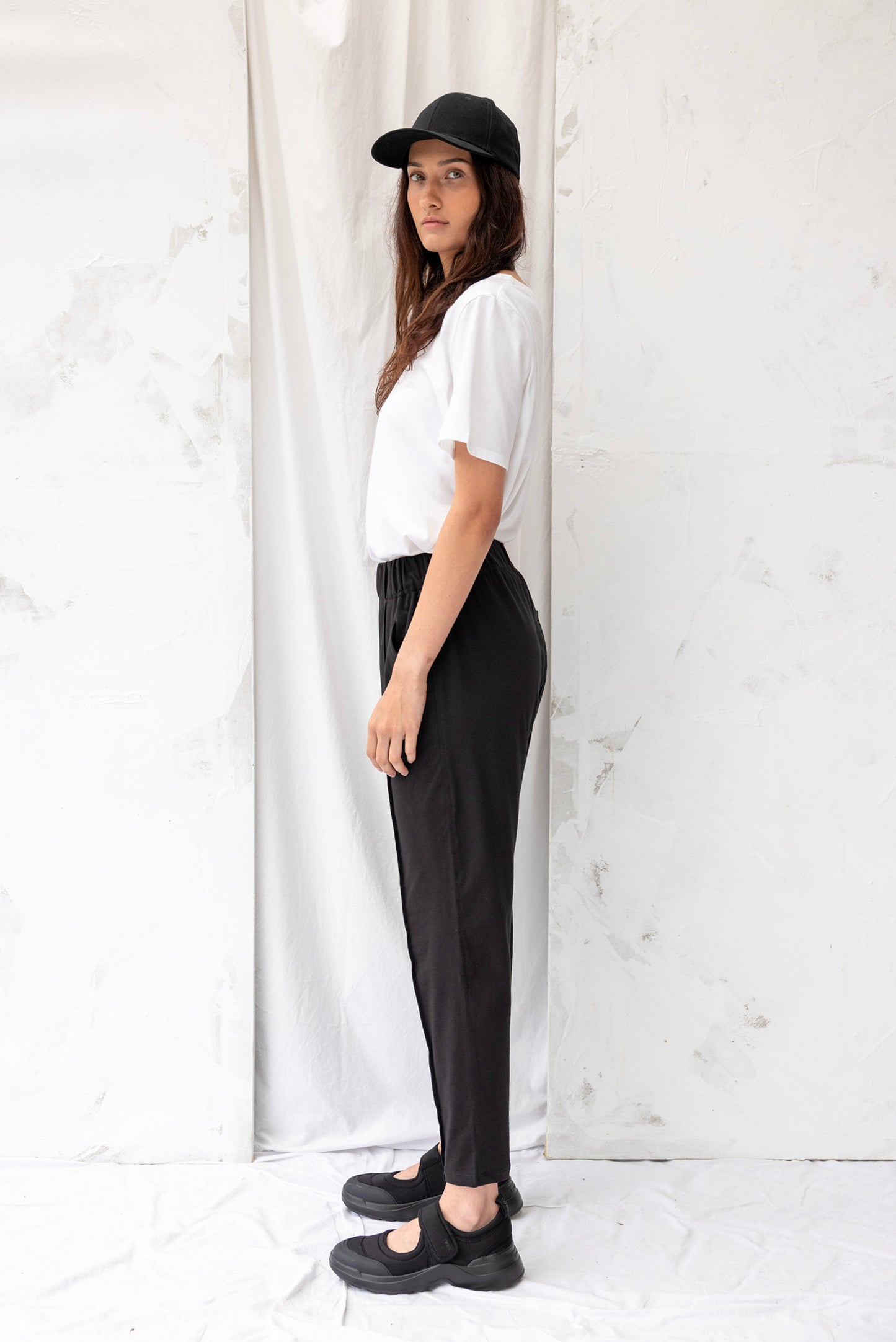 ReCreate-Home-Pants-Organic-Cotton-Black-Side