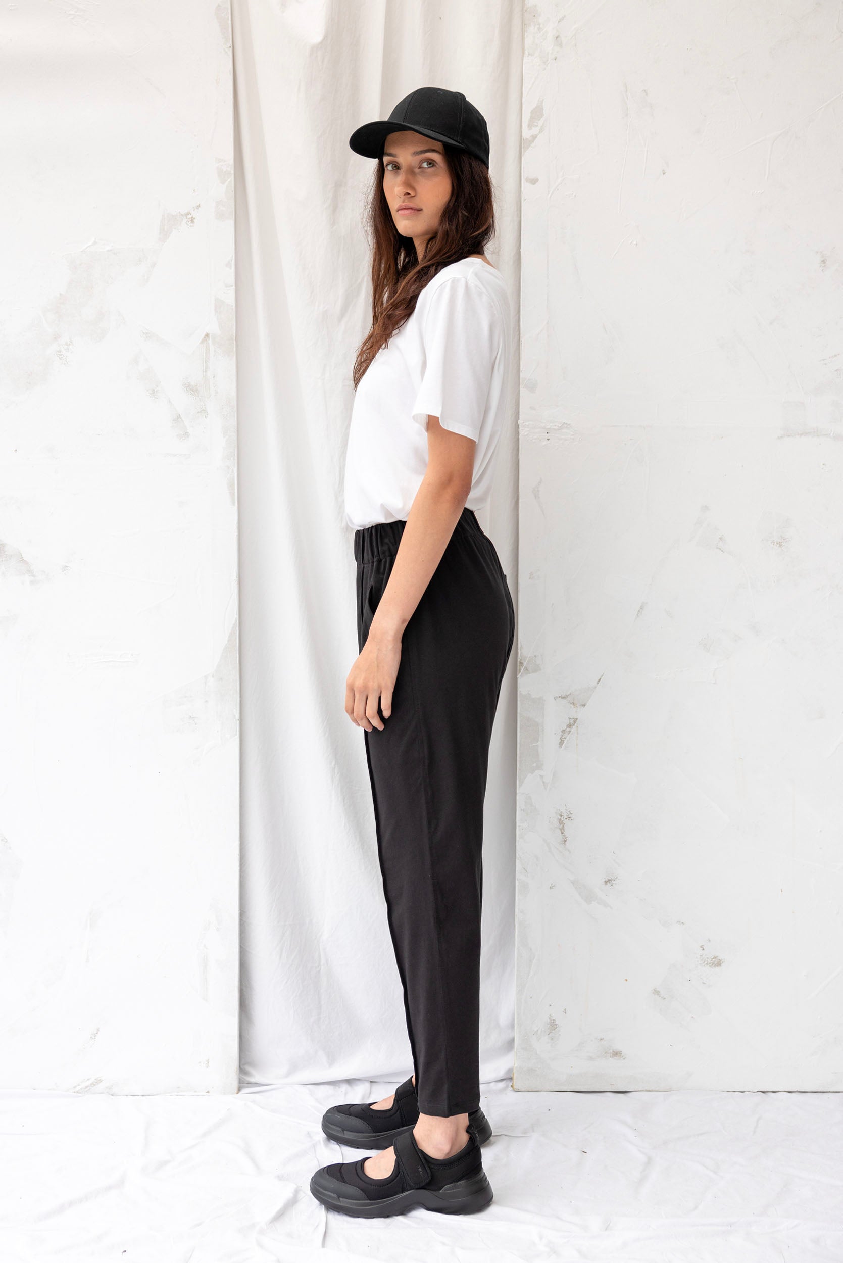 ReCreate-Home-Pants-Organic-Cotton-Black-Side