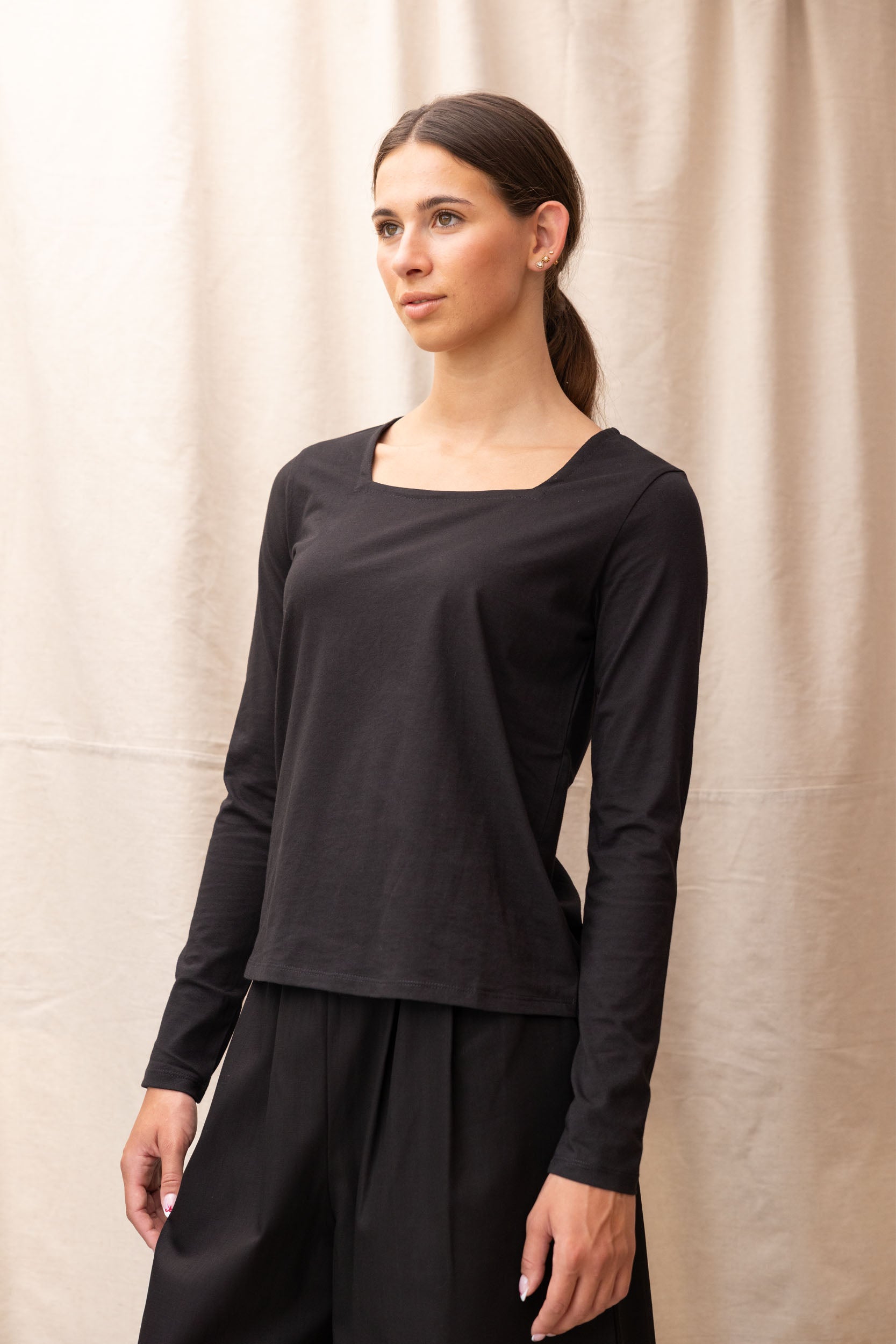 ReCreate - Monday Top - Side
