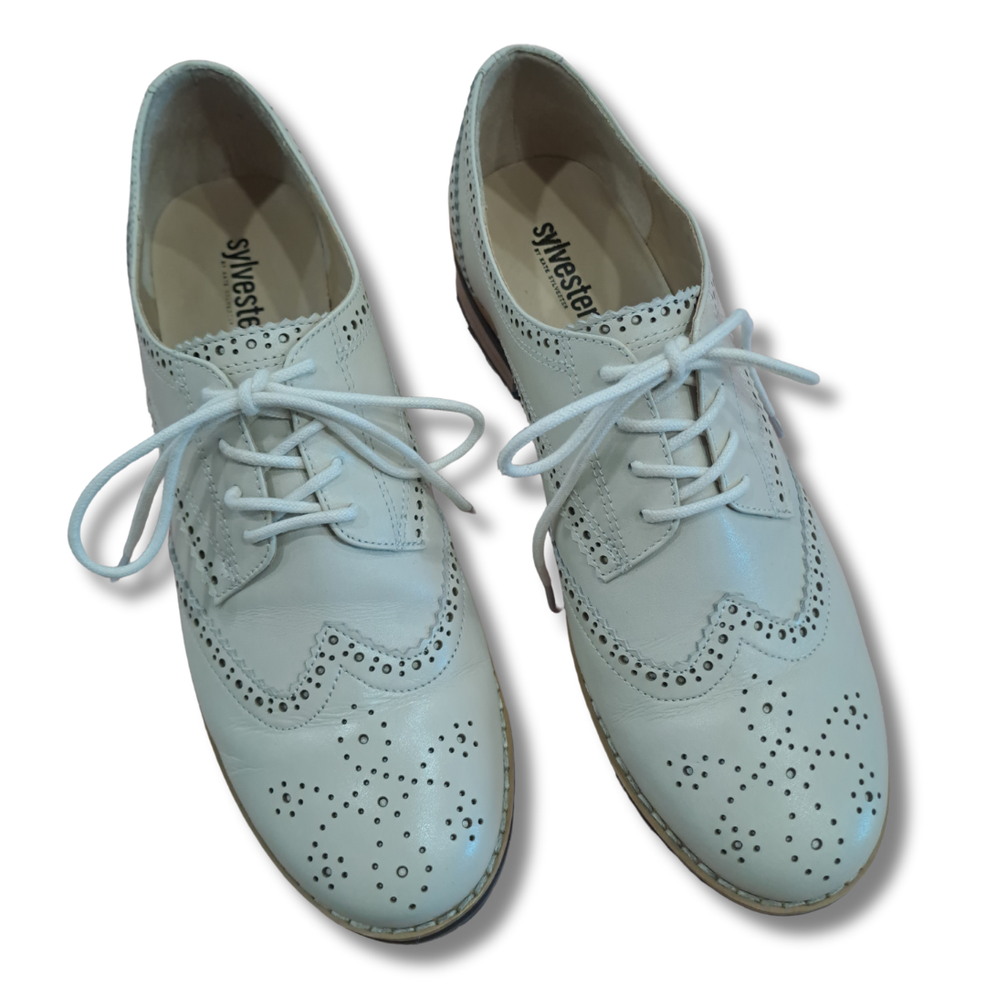 Sylvester - Ivory Cream Leather Brogues  -Top