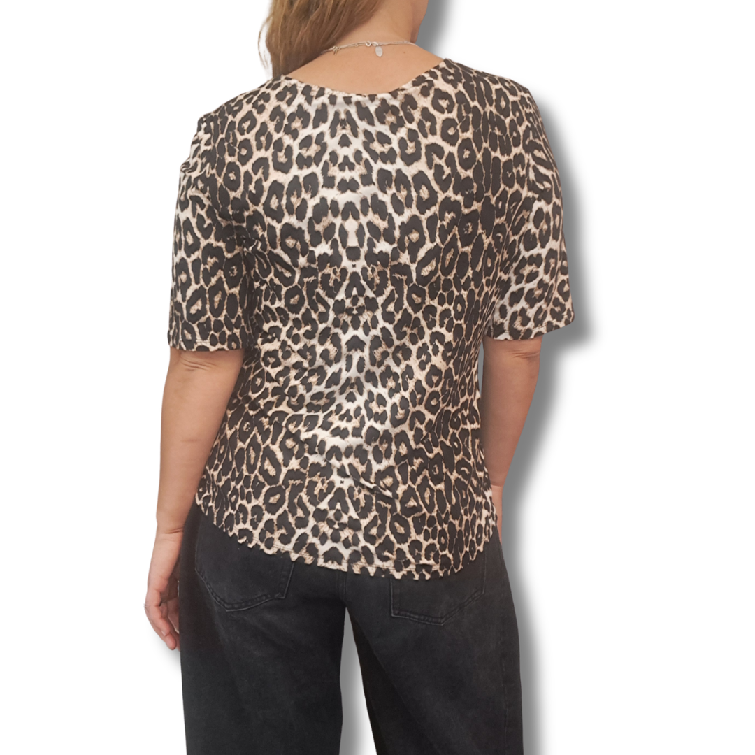 Vassalli - Leopard Tee - Size 14 - Back View